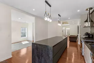 24 Bluffs Ct, Hamburg, NJ 07419 - Photo 7