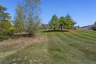 24 Bluffs Ct, Hamburg, NJ 07419 - Photo 37