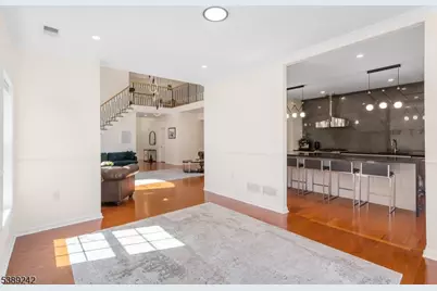 24 Bluffs Ct, Hamburg, NJ 07419 - Photo 11