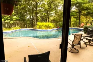 505 Lannon Ln, Bethlehem Township, NJ 08826 - Photo 5