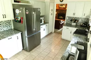 505 Lannon Ln, Bethlehem Township, NJ 08826 - Photo 7