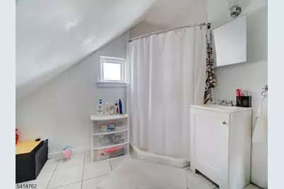 20 Geneva St, Elizabeth, NJ 07206 - Photo 5