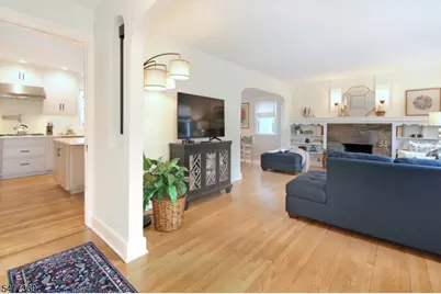 341 Essex Ave, Bloomfield, NJ 07003 - Photo 3