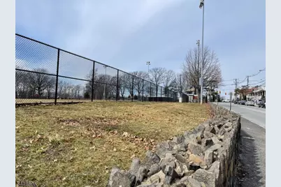 32 Woodcliff Ave #B4, North Bergen, NJ 07047 - Photo 9