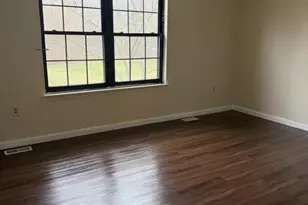 246 Hampshire Ct, Piscataway Township, NJ 08854 - Photo 5