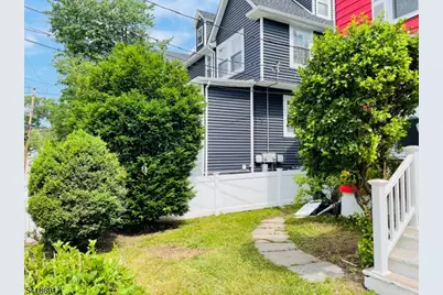 76 Chestnut St #2, Montclair, NJ 07042 - Photo 11