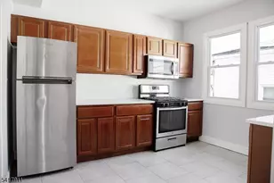 52 Smith St, Newark, NJ 07106 - Photo 3