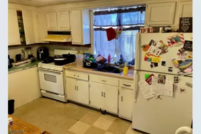 150 Atlanta Ave, Union Township, NJ 07088 - Photo 11