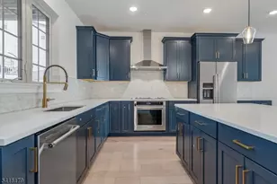 14 Marigold Ct, Warren Township, NJ 07059 - Photo 3