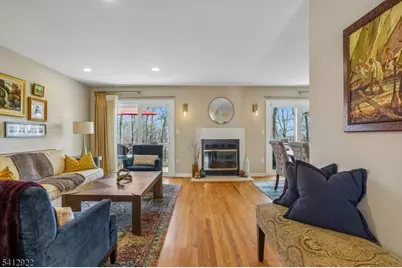 247 Crescenzi Ct, West Orange Township, NJ 07052 - Photo 9