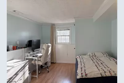 52 Oakwood Ave, Livingston, NJ 07039 - Photo 15