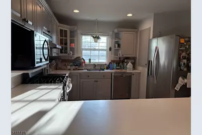 52 Oakwood Ave, Livingston, NJ 07039 - Photo 5