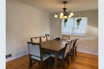 52 Oakwood Ave, Livingston, NJ 07039 - Photo 9