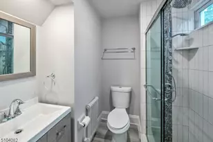 204 Forest St Unit, Montclair, NJ 07042 - Photo 15