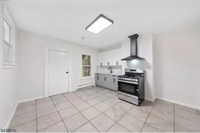 334 Pine St #1, Elizabeth, NJ 07206 - Photo 7