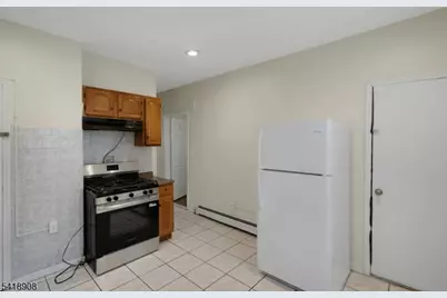 496 21st St, Apt #2, Irvington, NJ 07111 - Photo 3