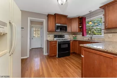 19 Reading Rd, Raritan Township, NJ 08822 - Photo 15