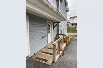 24 Bank St, Sussex, NJ 07461 - Photo 3