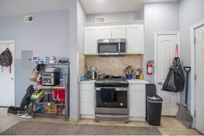 625 Park Ave, East Orange, NJ 07017 - Photo 37