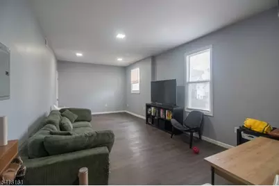 625 Park Ave, East Orange, NJ 07017 - Photo 29