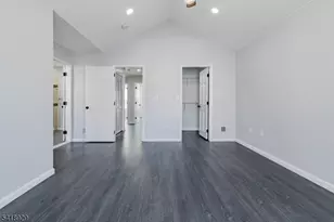 203 Concord Pl, North Brunswick Township, NJ 08902 - Photo 21