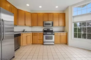 204 Edmonton Ct, Livingston Twp., NJ 07039 - Photo 15