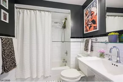 41 Montague Pl #2, Montclair Twp., NJ 07042 - Photo 27