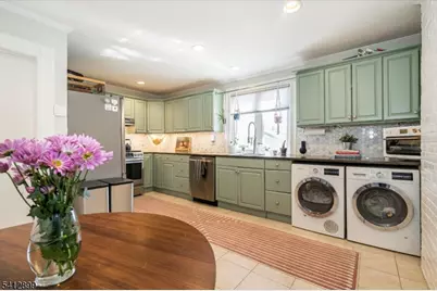 41 Montague Pl #2, Montclair Twp., NJ 07042 - Photo 25