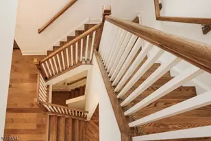 71 Veterans Wy, Morris Plains, NJ 07950 - Photo 9