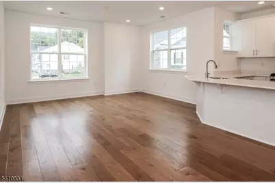 71 Veterans Way, Morris Plains, NJ 07950 - Photo 3