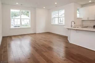 71 Veterans Wy, Morris Plains, NJ 07950 - Photo 3