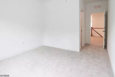 71 Veterans Way, Morris Plains, NJ 07950 - Photo 17