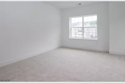 71 Veterans Way, Morris Plains, NJ 07950 - Photo 13