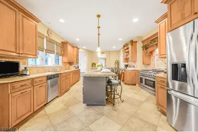 14 Weinmanns Blvd, Wayne, NJ 07470 - Photo 9