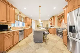 14 Weinmanns Blvd, Wayne, NJ 07470 - Photo 9