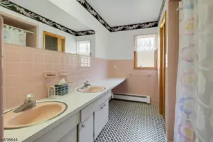 48 Gordon Rd, Roxbury Township, NJ 07885 - Photo 15