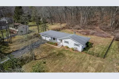 48 Gordon Rd, Roxbury Township, NJ 07885 - Photo 17