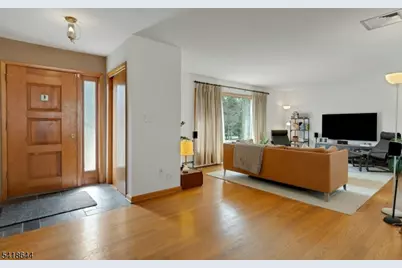 48 Gordon Rd, Roxbury Township, NJ 07885 - Photo 3