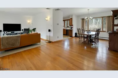 48 Gordon Rd, Roxbury Township, NJ 07885 - Photo 5