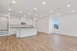 735 Station Rd, Dunellen, NJ 08812 - Photo 3