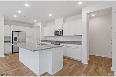 735 Station Rd #1, Dunellen, NJ 08812 - Photo 9