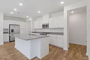 735 Station Rd, Dunellen, NJ 08812 - Photo 9