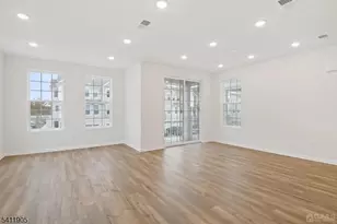 735 Station Rd, Dunellen, NJ 08812 - Photo 7