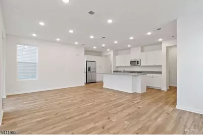 735 Station Rd #1, Dunellen, NJ 08812 - Photo 5