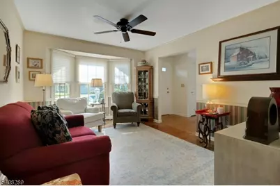 47 Dexter Dr N, Bernards Township, NJ 07920 - Photo 9