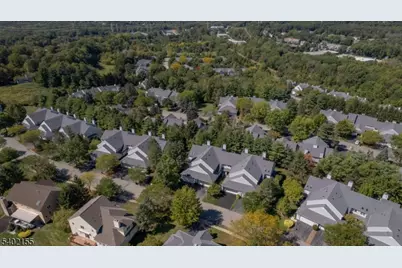 27 Cobblestone Ter, Montville Township, NJ 07045 - Photo 49