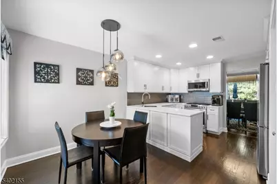 27 Cobblestone Ter, Montville Township, NJ 07045 - Photo 5