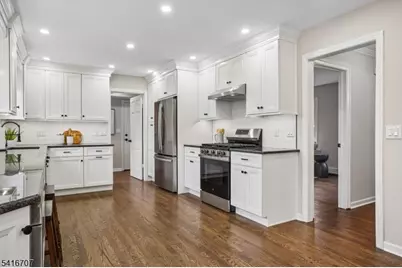 18 Juniper Way, Bernards Township, NJ 07920 - Photo 9