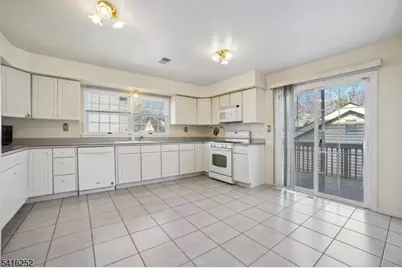 48 Marion Ave, New Providence, NJ 07974 - Photo 15