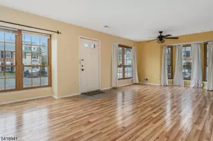 382 Hadleigh Ln, North Brunswick Township, NJ 08902 - Photo 3